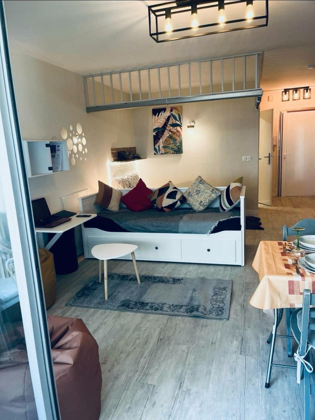 Confort, Parking Prive, Terrasse Et